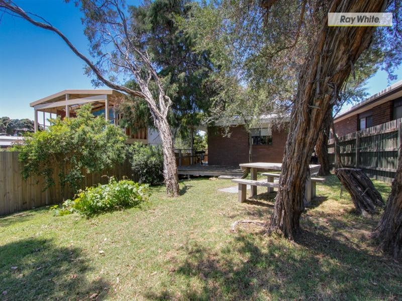 134 Ninth Avenue, Rosebud VIC 3939
