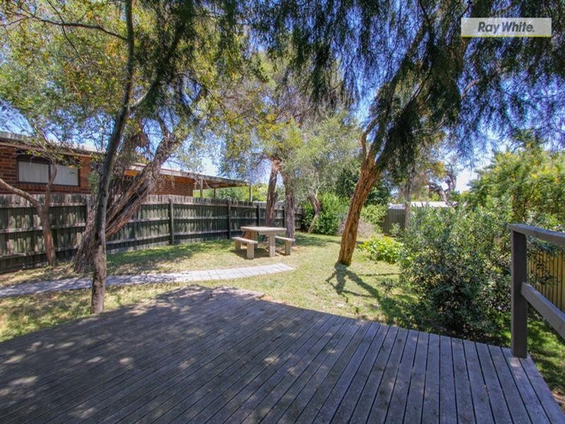 134 Ninth Avenue, Rosebud VIC 3939