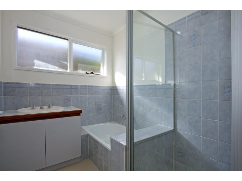 134 Sixth Avenue, Rosebud VIC 3939