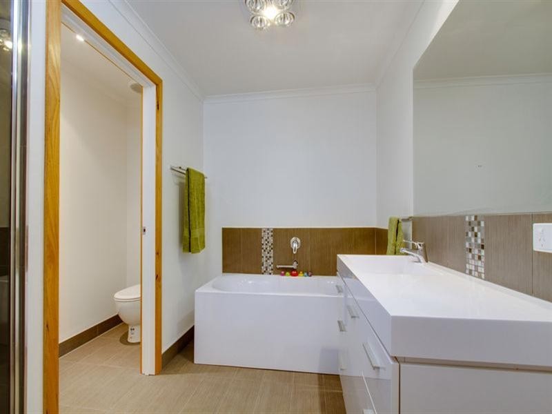 101 Ocean Street, Rosebud VIC 3939