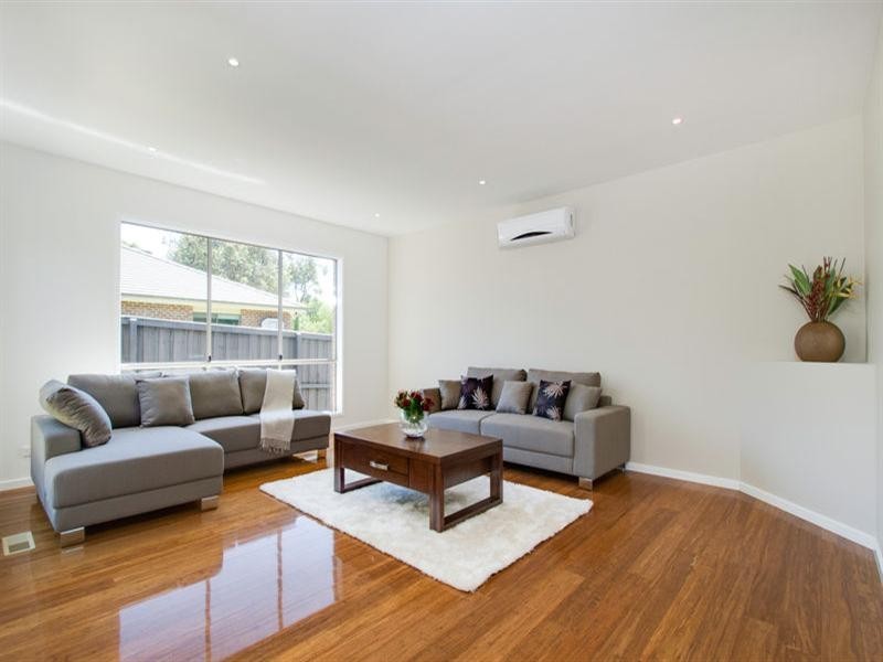 2/14a Heron Court, Rosebud West VIC 3940
