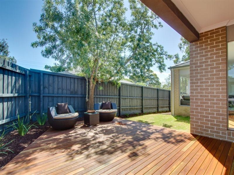 2/14a Heron Court, Rosebud West VIC 3940