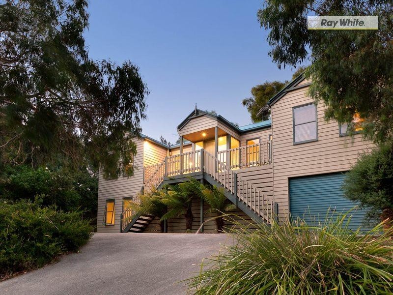 8 Warrain Avenue, Rosebud VIC 3939