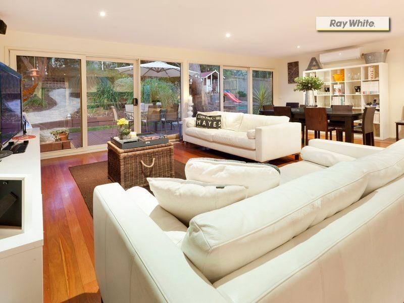 8 Warrain Avenue, Rosebud VIC 3939