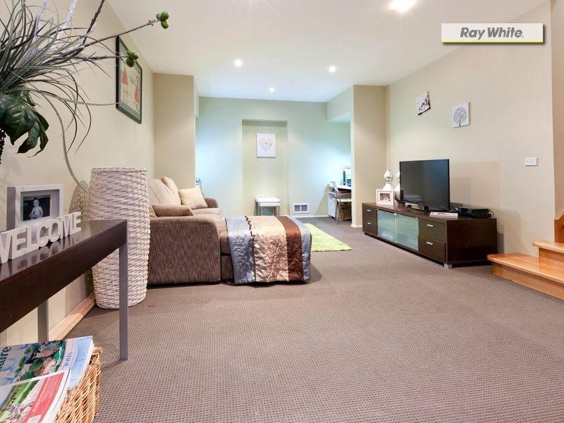 8 Warrain Avenue, Rosebud VIC 3939