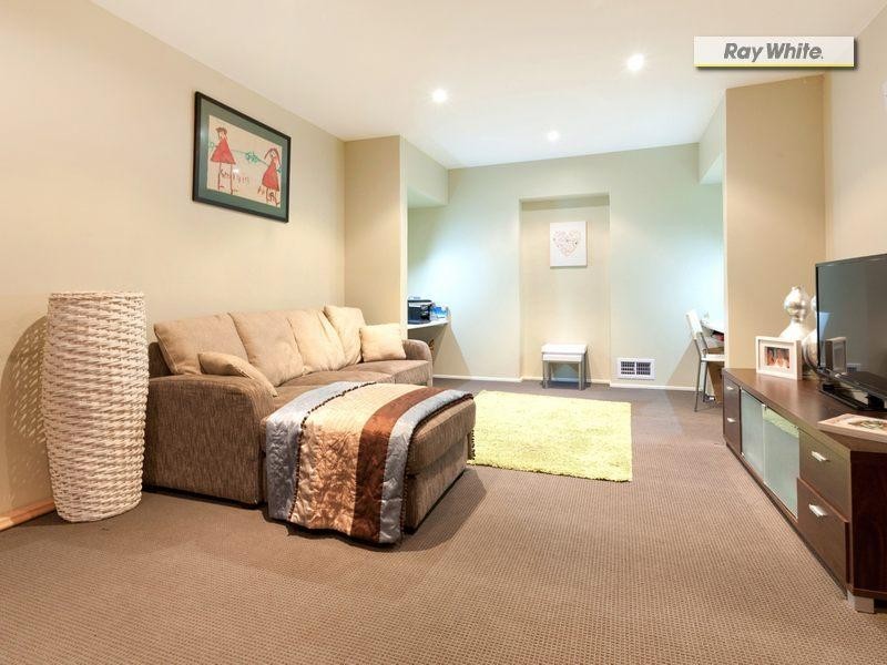 8 Warrain Avenue, Rosebud VIC 3939