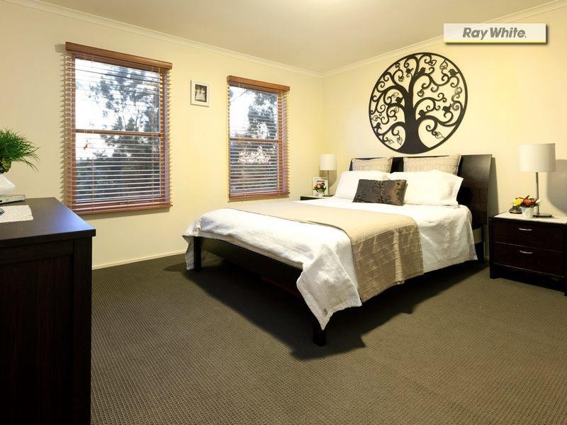 8 Warrain Avenue, Rosebud VIC 3939