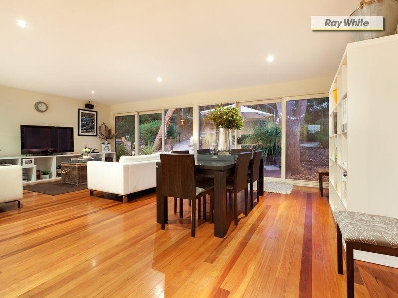 8 Warrain Avenue, Rosebud VIC 3939