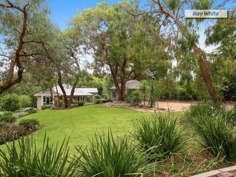 10 Yambill Avenue, Rosebud VIC 3939