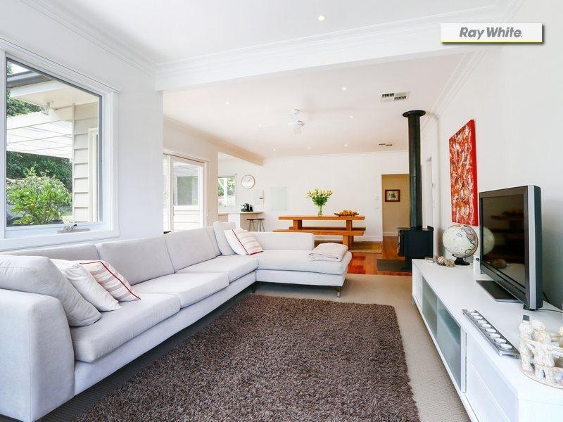 10 Yambill Avenue, Rosebud VIC 3939