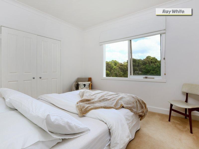 10 Yambill Avenue, Rosebud VIC 3939