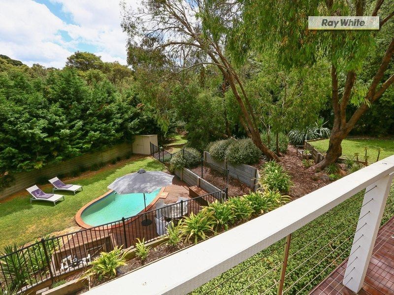 10 Yambill Avenue, Rosebud VIC 3939