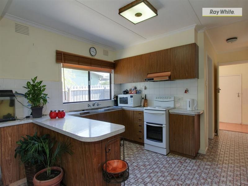 102 Ocean Street, Rosebud VIC 3939