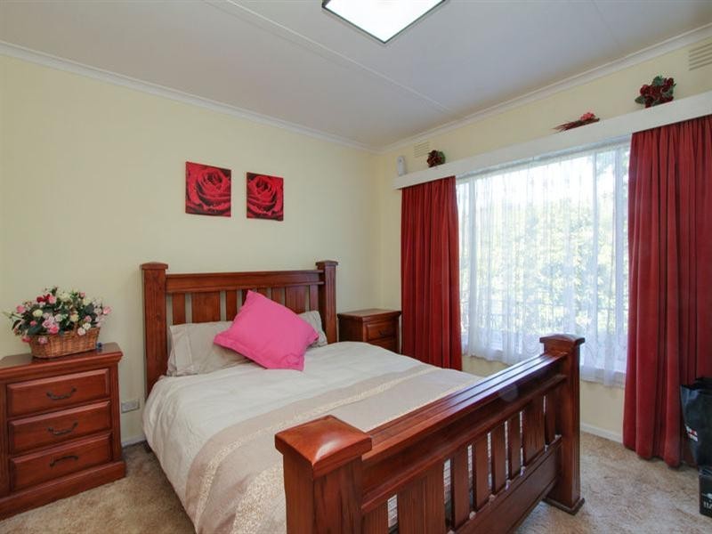 102 Ocean Street, Rosebud VIC 3939