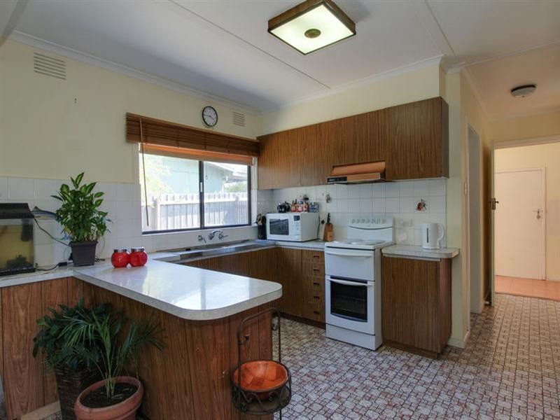 102 Ocean Street, Rosebud VIC 3939