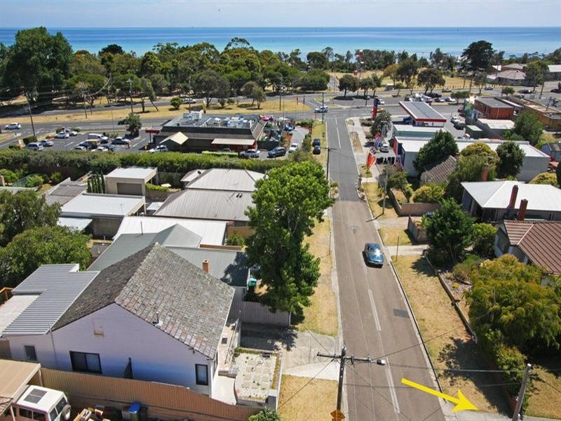 15 Fourth Avenue, Rosebud VIC 3939