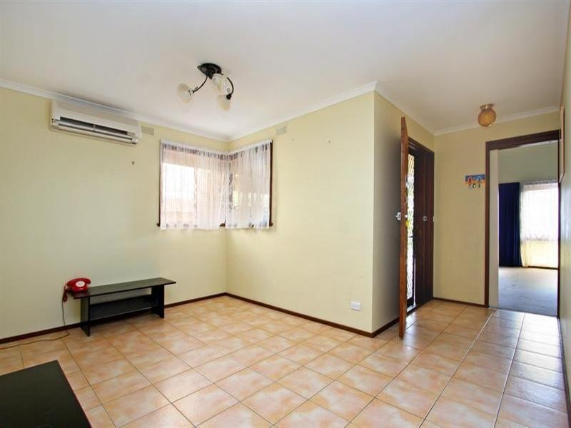 15 Fourth Avenue, Rosebud VIC 3939