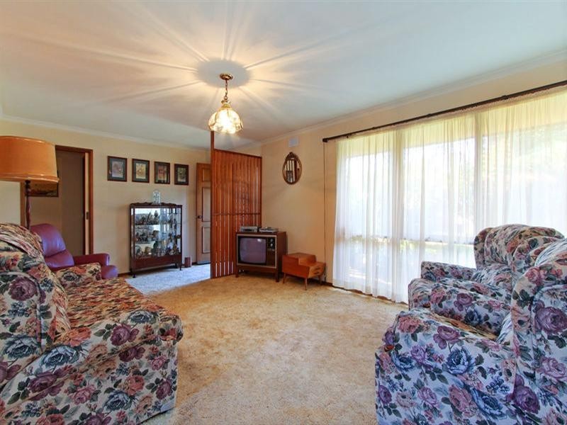 8 Mark Street, Rosebud VIC 3939