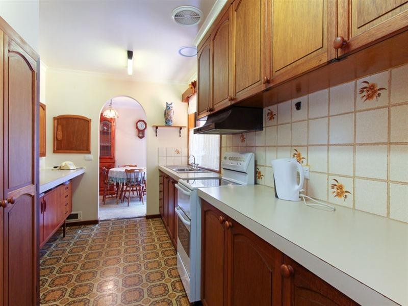 8 Mark Street, Rosebud VIC 3939