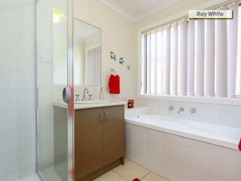 2 Josie Place, Rosebud VIC 3939