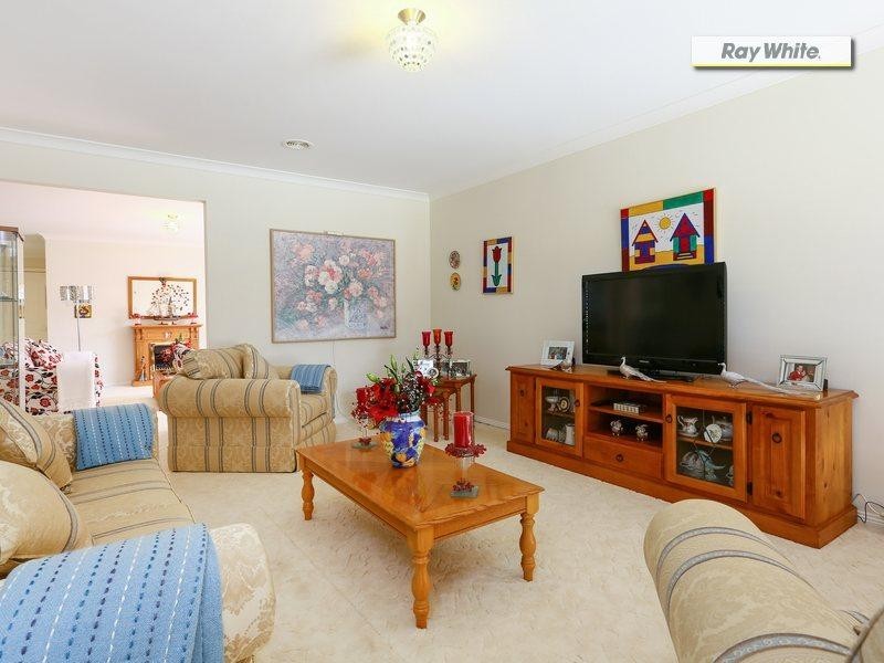 2 Josie Place, Rosebud VIC 3939