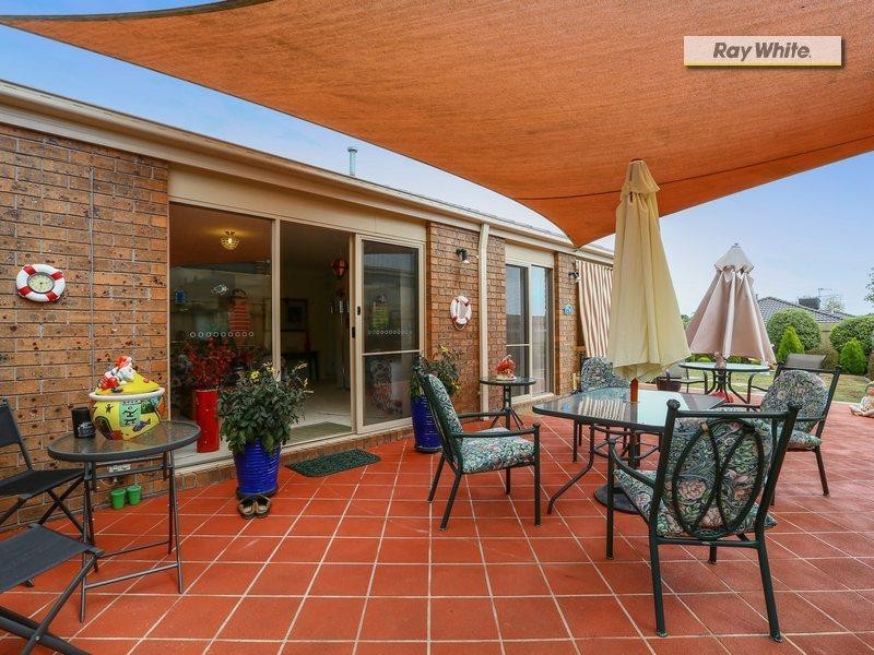 2 Josie Place, Rosebud VIC 3939
