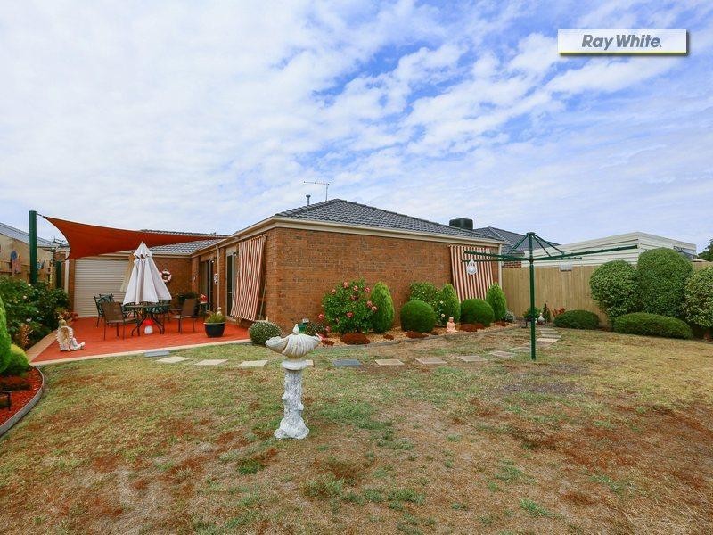 2 Josie Place, Rosebud VIC 3939