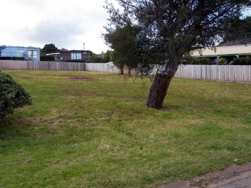 15 Crest Drive, Rosebud VIC 3939