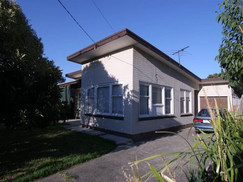 24 Potton Avenue, Rosebud VIC 3939