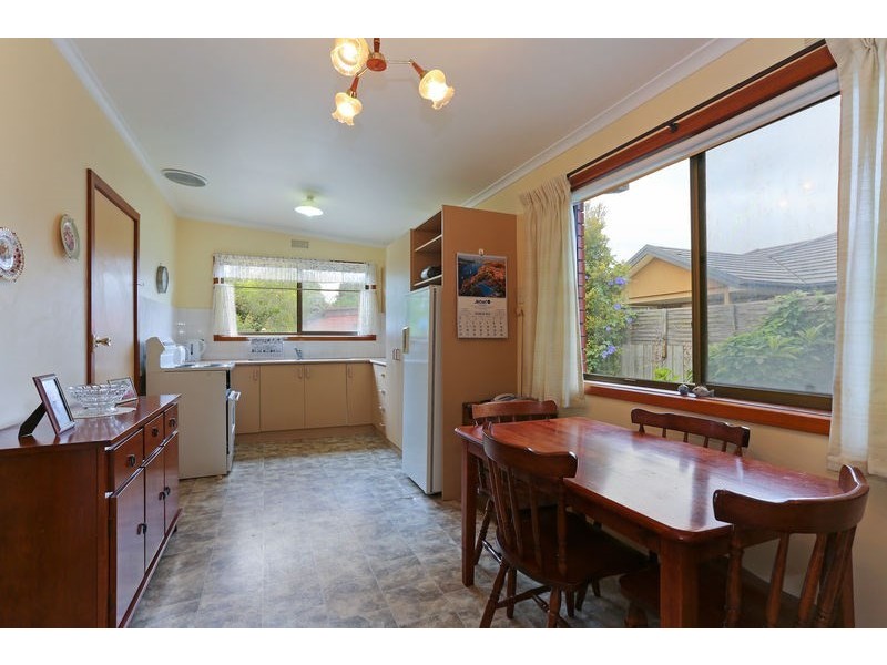 32 Warranilla Avenue, Rosebud VIC 3939