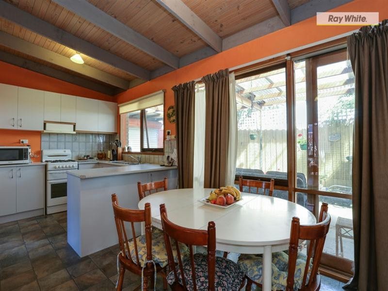 98 Ocean Street, Rosebud VIC 3939