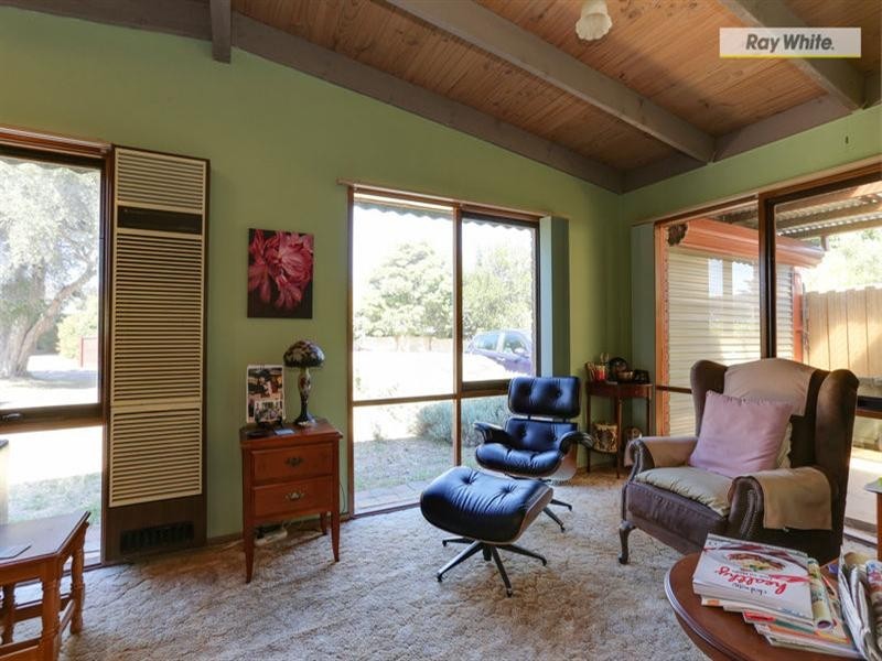 98 Ocean Street, Rosebud VIC 3939