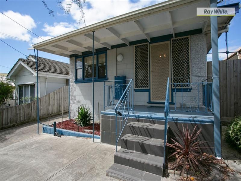 21 Sixth Avenue, Rosebud VIC 3939