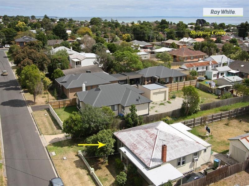 32 Mark Street, Rosebud VIC 3939