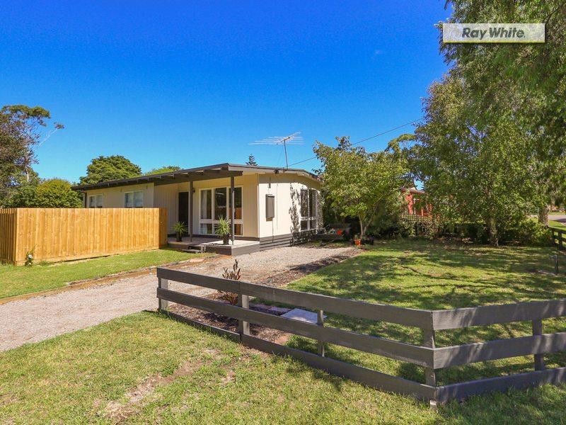 35 Moorfield Avenue, Rosebud West VIC 3940