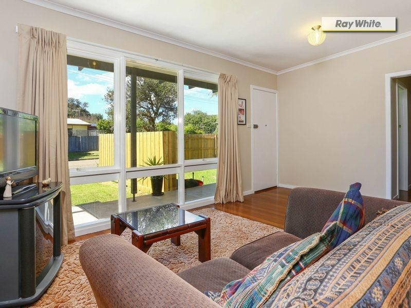 35 Moorfield Avenue, Rosebud West VIC 3940