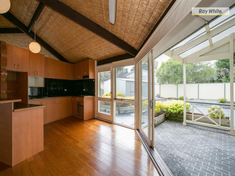 16 Hakea Avenue, Rosebud West VIC 3940