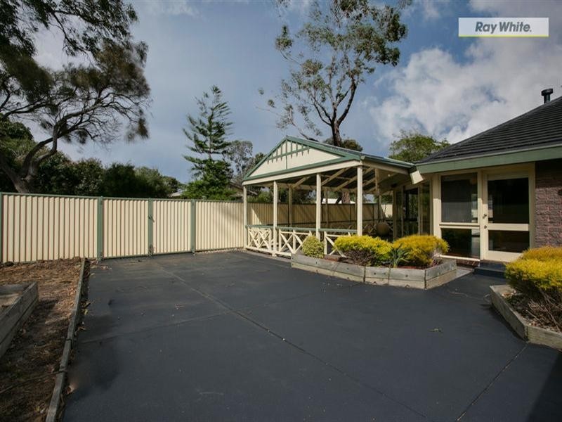 16 Hakea Avenue, Rosebud West VIC 3940