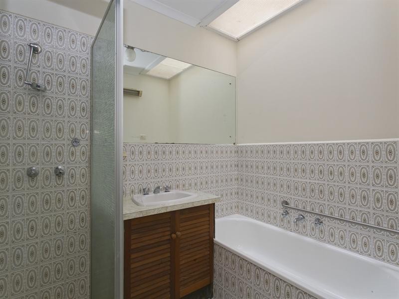 2/68 Whitehead Grove, Rosebud VIC 3939