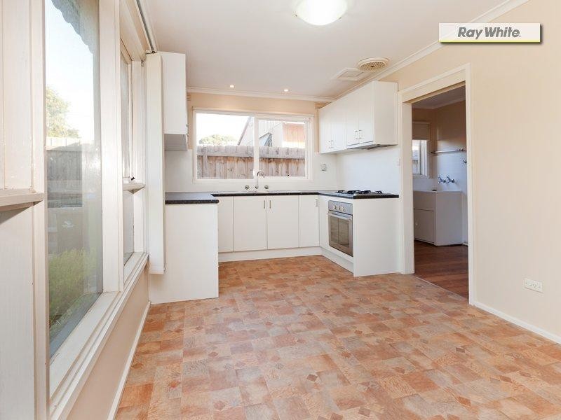 184 Seventh Avenue, Rosebud VIC 3939