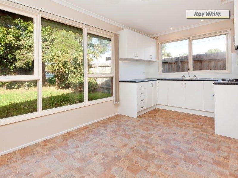184 Seventh Avenue, Rosebud VIC 3939