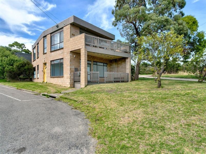 205 Bayview Road, Mccrae VIC 3938