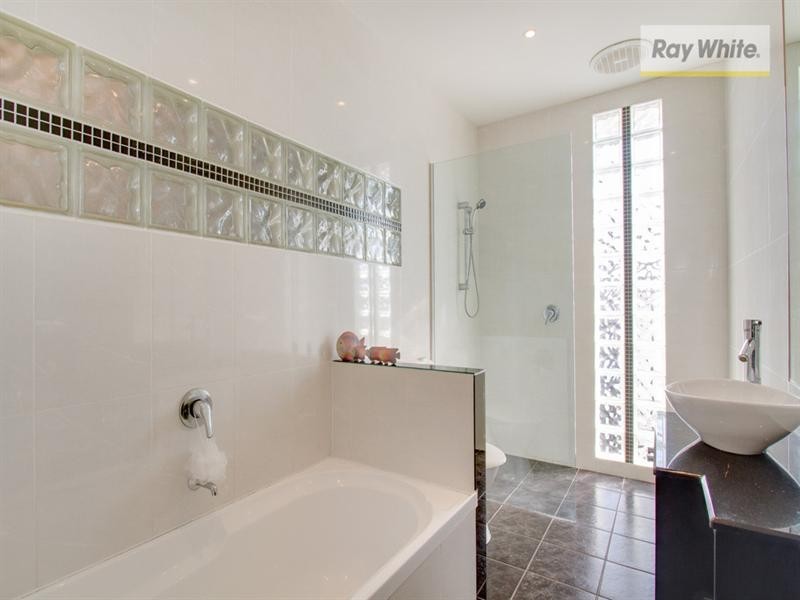 70 Foam Street, Rosebud VIC 3939
