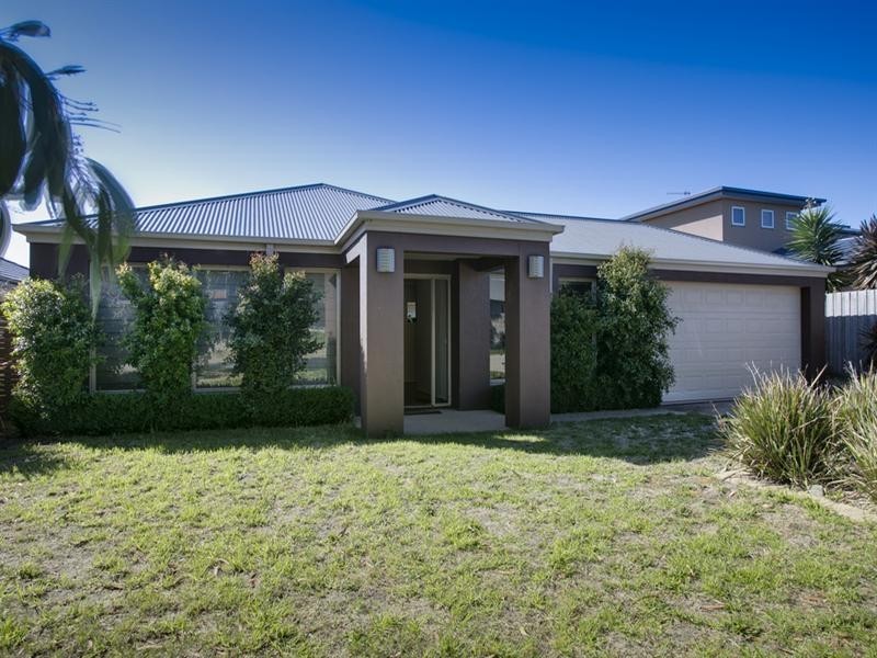 18 Greenhill Road, Rosebud VIC 3939