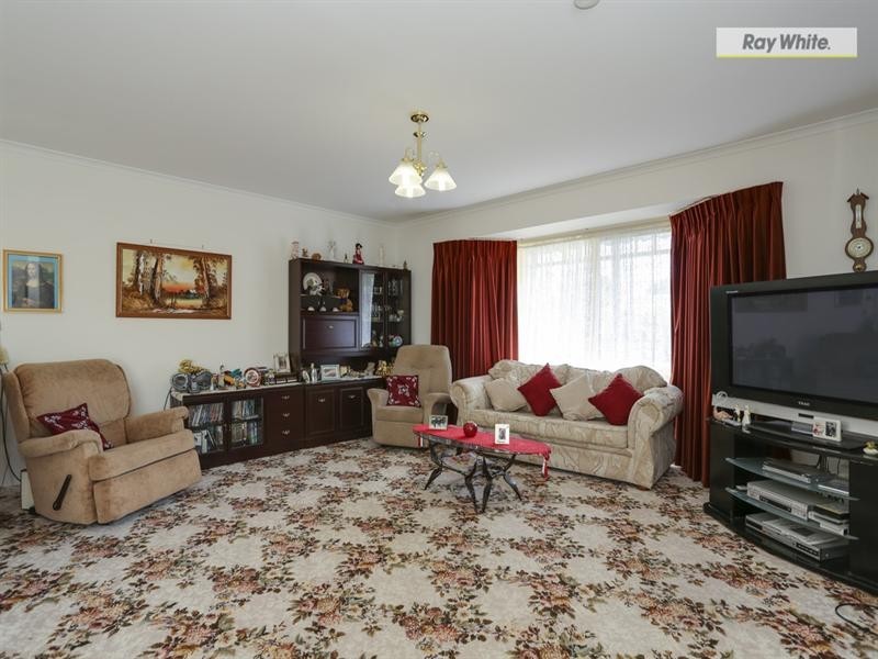 135 First Avenue, Rosebud VIC 3939