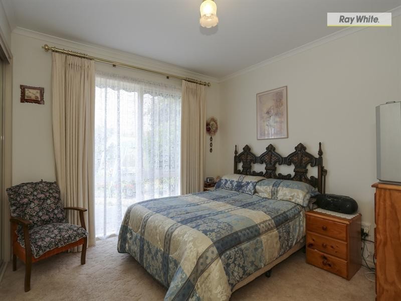 135 First Avenue, Rosebud VIC 3939