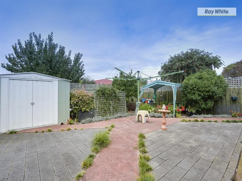 135 First Avenue, Rosebud VIC 3939