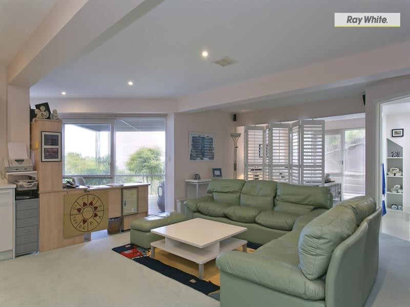 34 Somers Avenue, Mccrae VIC 3938