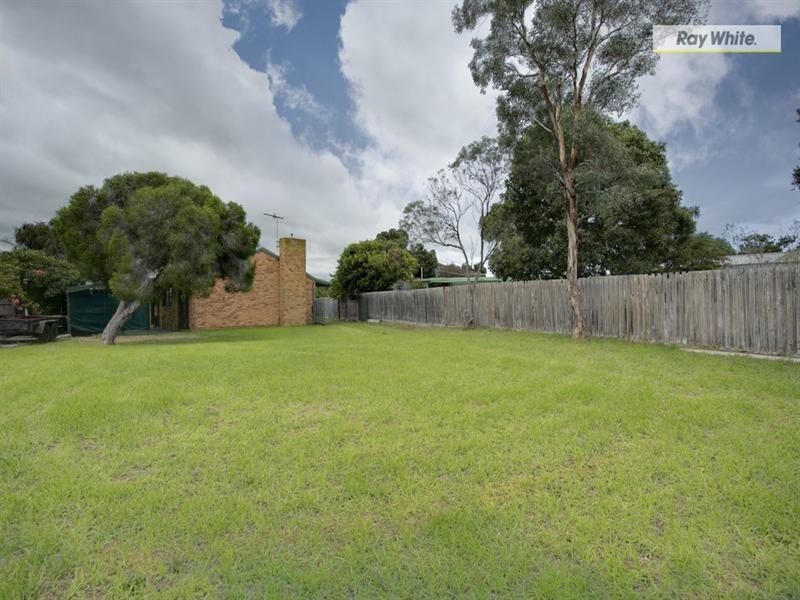 4 Howqua Drive, Rosebud West VIC 3940