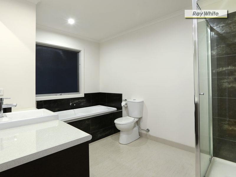 67 Warrain Avenue, Rosebud VIC 3939